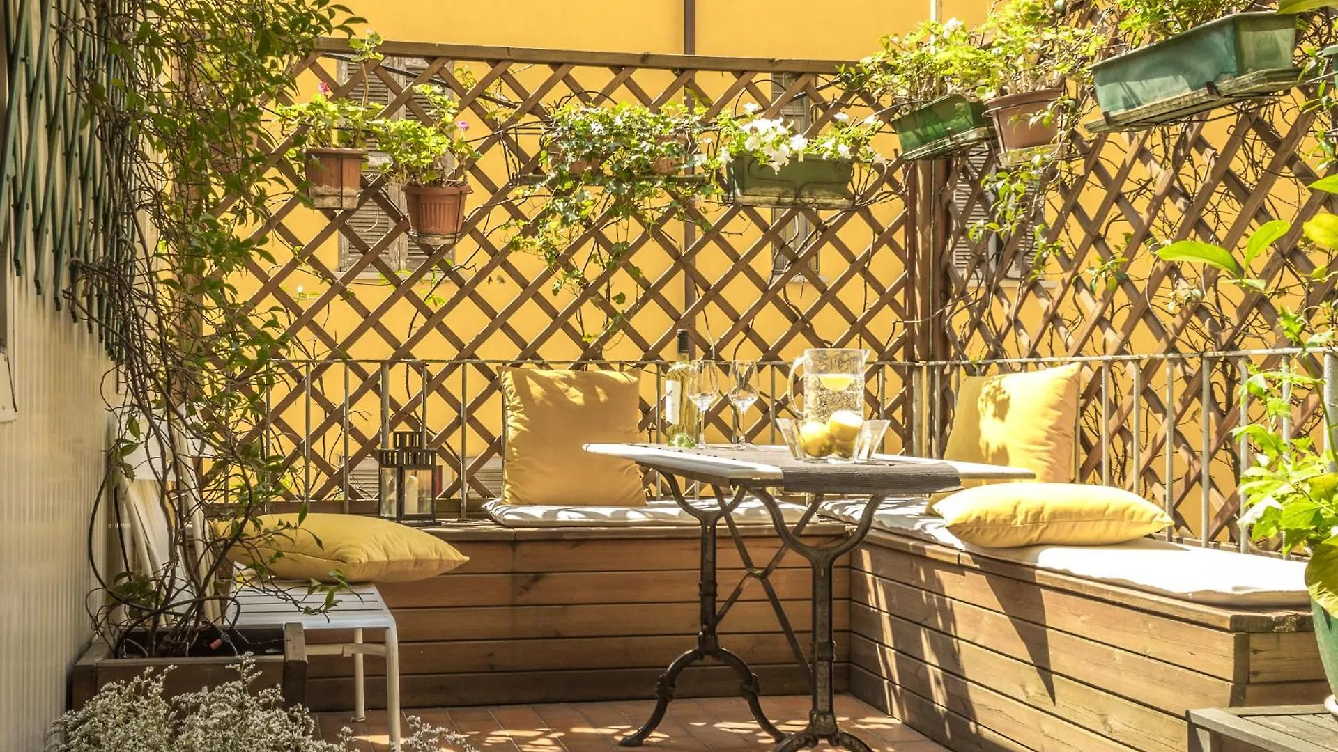 Urban Oasis Between Corso Como And Brera Mediolan